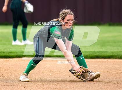 Thumbnail 3 in Tioga @ Collinsville photogallery.