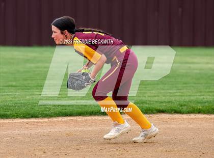 Thumbnail 1 in Tioga @ Collinsville photogallery.
