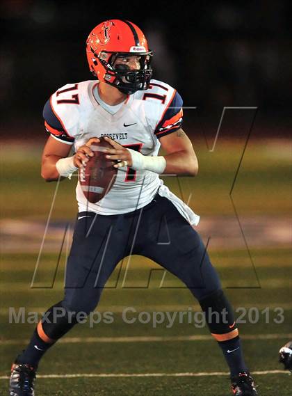 Thumbnail 1 in Roosevelt @ Charter Oak photogallery.