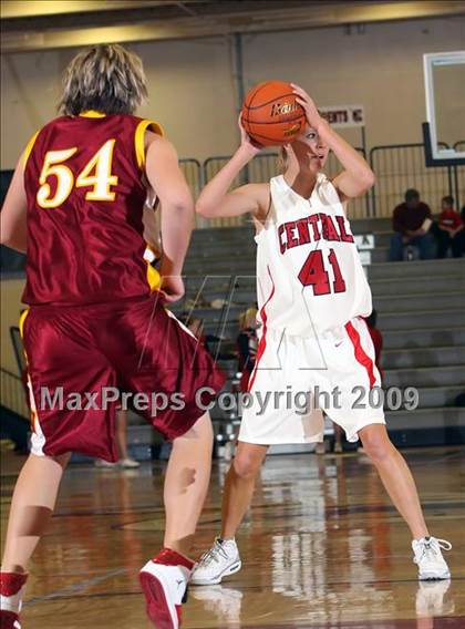 Thumbnail 1 in Star Valley @ Central High (2009 McDonald Classic) photogallery.