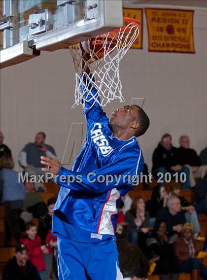 Thumbnail 1 in Crosby at St. Joseph (CIAC 2nd Round) photogallery.