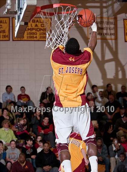 Thumbnail 1 in Crosby at St. Joseph (CIAC 2nd Round) photogallery.