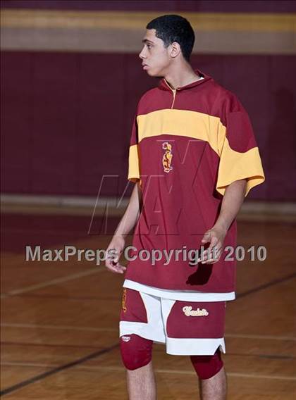 Thumbnail 3 in Crosby at St. Joseph (CIAC 2nd Round) photogallery.