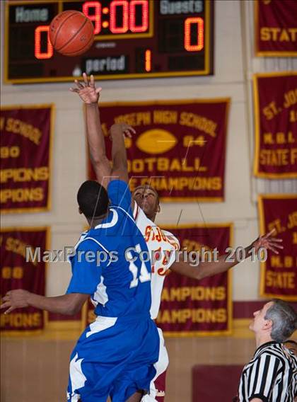 Thumbnail 3 in Crosby at St. Joseph (CIAC 2nd Round) photogallery.