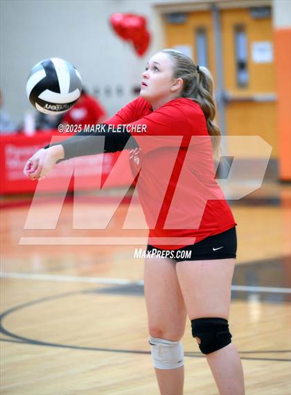 Thumbnail 1 in JV: Bishop Moore @ Oviedo photogallery.