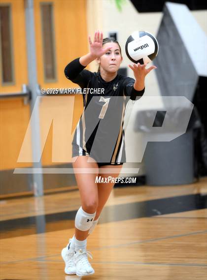 Thumbnail 2 in JV: Bishop Moore @ Oviedo photogallery.