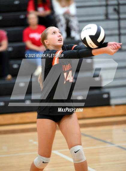 Thumbnail 3 in JV: Bishop Moore @ Oviedo photogallery.