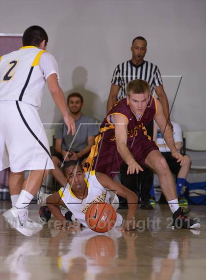 Thumbnail 1 in Godinez vs. Simi Valley (MaxPreps Holiday Classic) photogallery.