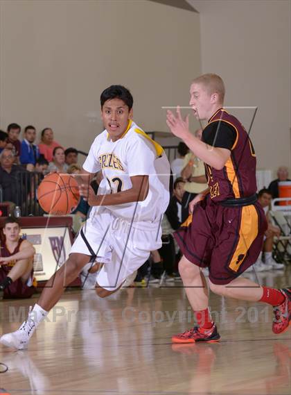 Thumbnail 1 in Godinez vs. Simi Valley (MaxPreps Holiday Classic) photogallery.