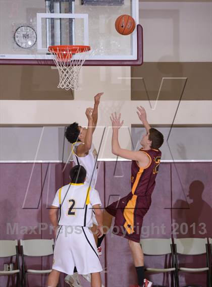 Thumbnail 1 in Godinez vs. Simi Valley (MaxPreps Holiday Classic) photogallery.