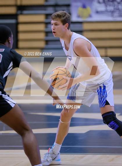 Thumbnail 1 in Etowah vs Luella (Lemon Street Classic) photogallery.