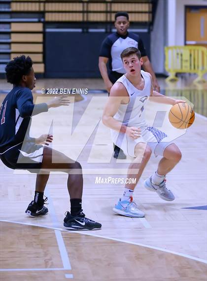 Thumbnail 1 in Etowah vs Luella (Lemon Street Classic) photogallery.