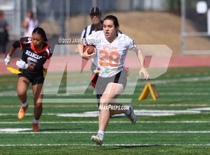 Thumbnail 1 in San Mateo vs Woodside (Aragon HS) photogallery.