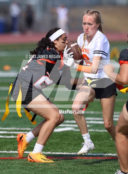 Thumbnail 2 in San Mateo vs Woodside (Aragon HS) photogallery.