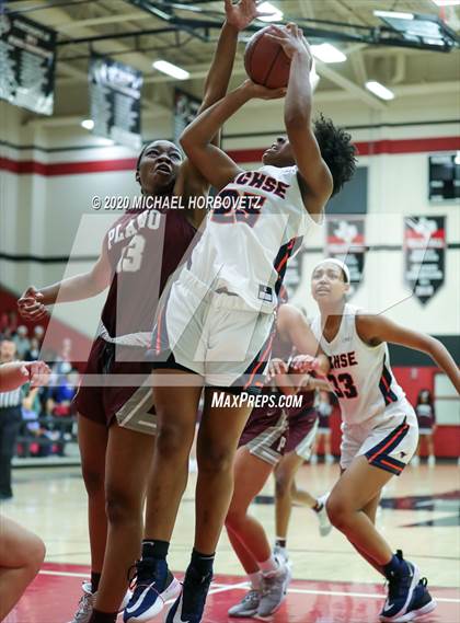 Thumbnail 3 in Sachse vs. Plano (UIL 6A Regional Quarterfinal Playoff) photogallery.