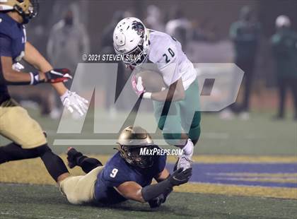 Thumbnail 2 in Helix vs. Mater Dei Catholic (CIF Division 2-AA SoCal Regional Final) photogallery.