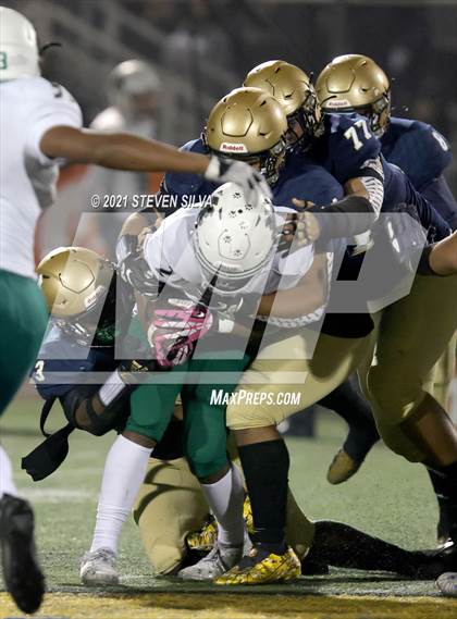Thumbnail 1 in Helix vs. Mater Dei Catholic (CIF Division 2-AA SoCal Regional Final) photogallery.