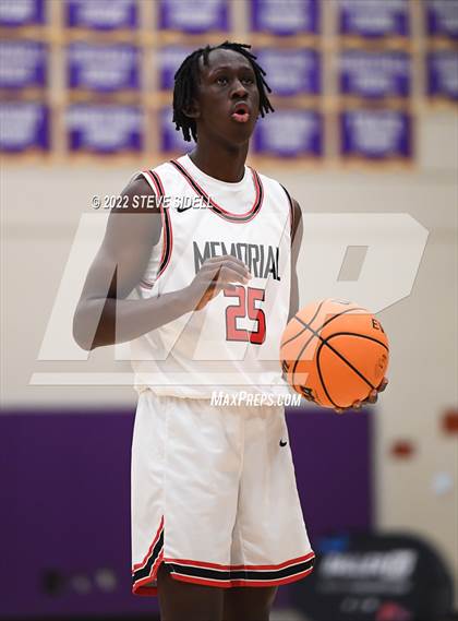 Thumbnail 2 in Clayton Valley Charter vs. Memorial (The Holiday Classic 2022) photogallery.