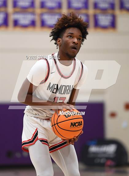 Thumbnail 3 in Clayton Valley Charter vs. Memorial (The Holiday Classic 2022) photogallery.