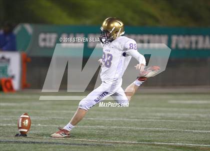 Thumbnail 2 in Helix vs. St. Augustine (CIF SDS D1 Final) photogallery.