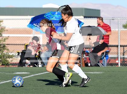 Thumbnail 3 in Las Vegas vs Faith Lutheran photogallery.