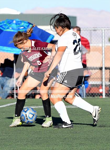 Thumbnail 2 in Las Vegas vs Faith Lutheran photogallery.