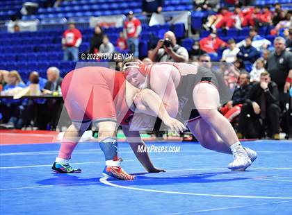 Thumbnail 2 in UIL State Championships - 5A 285lb Final photogallery.