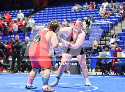 Thumbnail 1 in UIL State Championships - 5A 285lb Final photogallery.