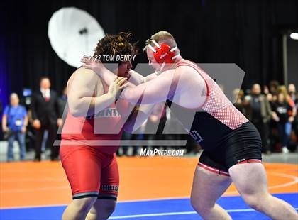 Thumbnail 2 in UIL State Championships - 5A 285lb Final photogallery.