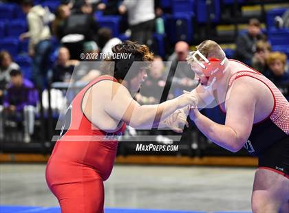 Thumbnail 2 in UIL State Championships - 5A 285lb Final photogallery.