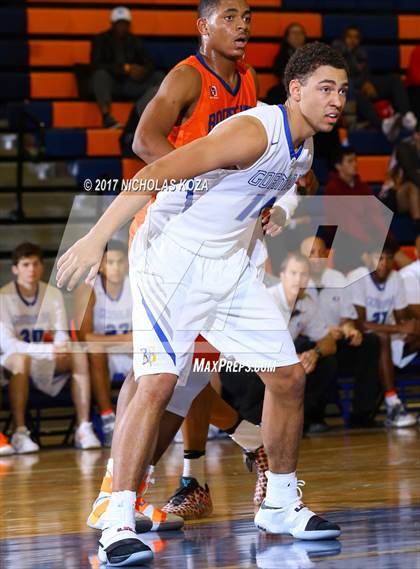 Thumbnail 2 in Roosevelt vs. Bishop Gorman (Tarkanian Classic) photogallery.
