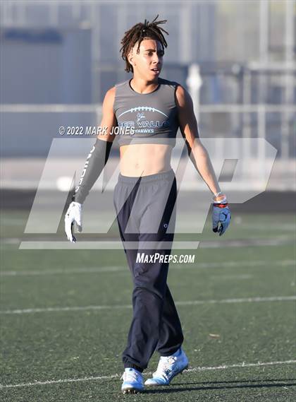 Thumbnail 3 in Pinnacle vs. Deer Valley (Pinnacle 7-on-7 Tournament) photogallery.