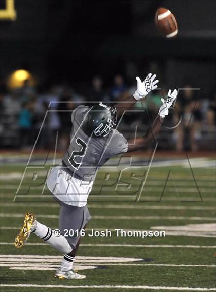 Thumbnail 1 in Ayala @ Chino Hills (Battle of the Bone) photogallery.