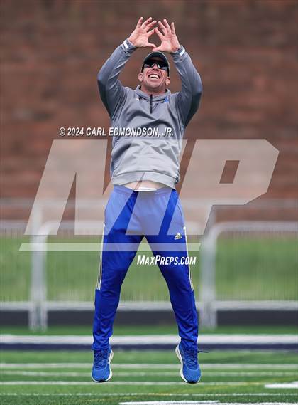 Thumbnail 1 in Brentwood vs Independence photogallery.