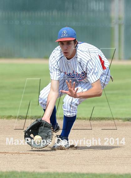 Thumbnail 3 in Manogue @ Reno photogallery.