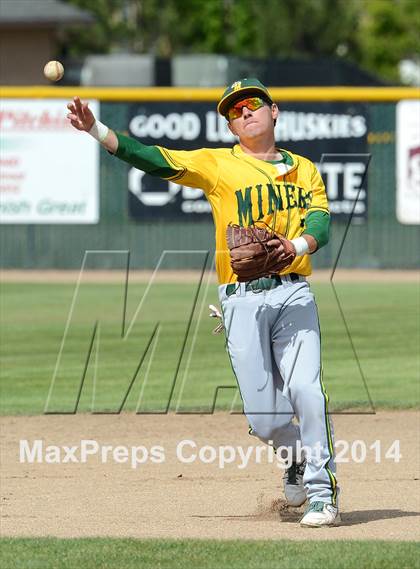 Thumbnail 1 in Manogue @ Reno photogallery.