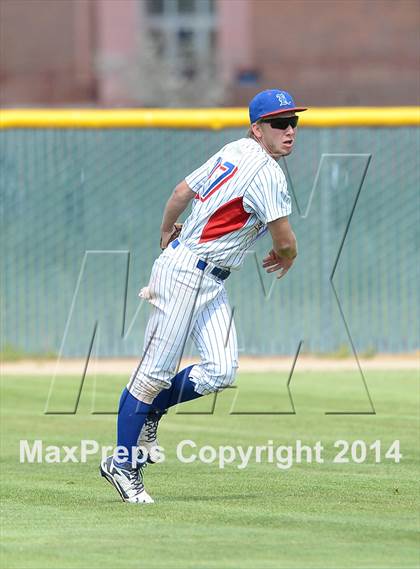 Thumbnail 2 in Manogue @ Reno photogallery.