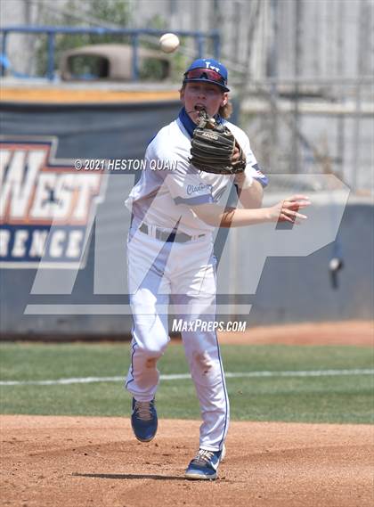 Thumbnail 2 in Elsinore vs. La Habra (CIF-SS D4 Final) photogallery.