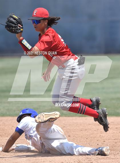 Thumbnail 3 in Elsinore vs. La Habra (CIF-SS D4 Final) photogallery.