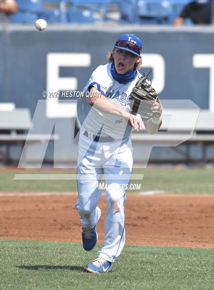 Thumbnail 3 in Elsinore vs. La Habra (CIF-SS D4 Final) photogallery.