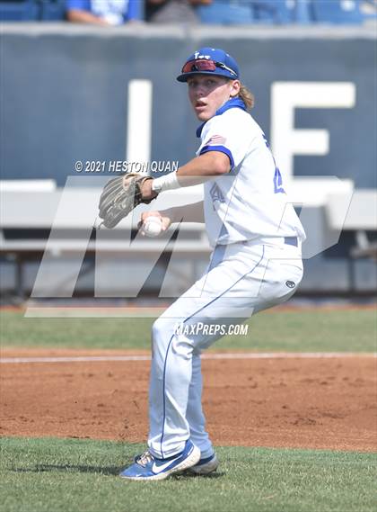 Thumbnail 3 in Elsinore vs. La Habra (CIF-SS D4 Final) photogallery.