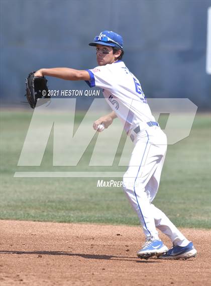 Thumbnail 2 in Elsinore vs. La Habra (CIF-SS D4 Final) photogallery.
