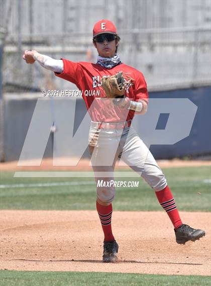 Thumbnail 2 in Elsinore vs. La Habra (CIF-SS D4 Final) photogallery.