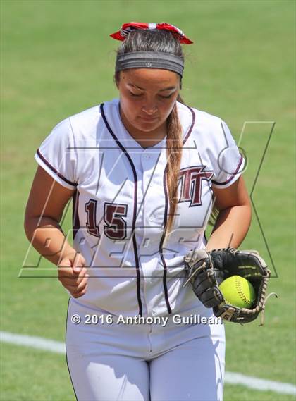 Thumbnail 1 in Torrance vs. North Torrance (CIF SS Div 4 Final) photogallery.