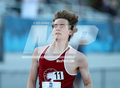 Thumbnail 3 in Halden Invitational - 800 Meter photogallery.
