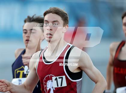 Thumbnail 3 in Halden Invitational - 800 Meter photogallery.