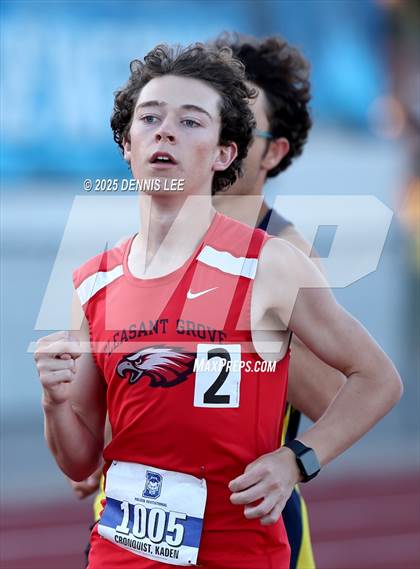 Thumbnail 1 in Halden Invitational - 800 Meter photogallery.