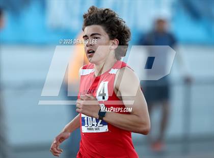 Thumbnail 3 in Halden Invitational - 800 Meter photogallery.