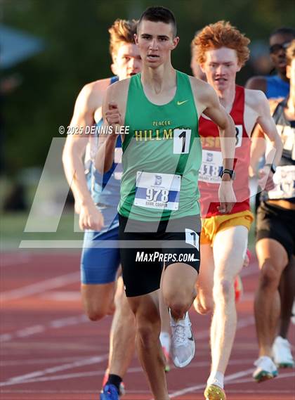 Thumbnail 1 in Halden Invitational - 800 Meter photogallery.