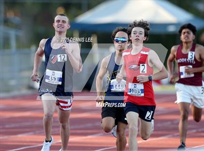 Thumbnail 3 in Halden Invitational - 800 Meter photogallery.